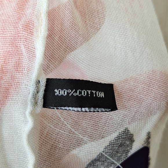 JC 100% Cotton Rectangular Scarf With Fringe Hemline White Lips Print 71" X 29" - Picture 7 of 8